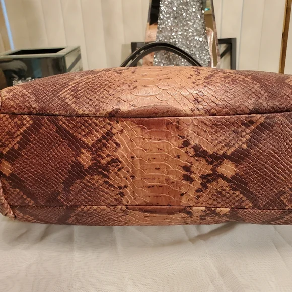 🐍COACH LIMITED EDITION PHOEBE PYTHON LEATHER SHOULDER/TOTE   EUC - Picture 9 of 13